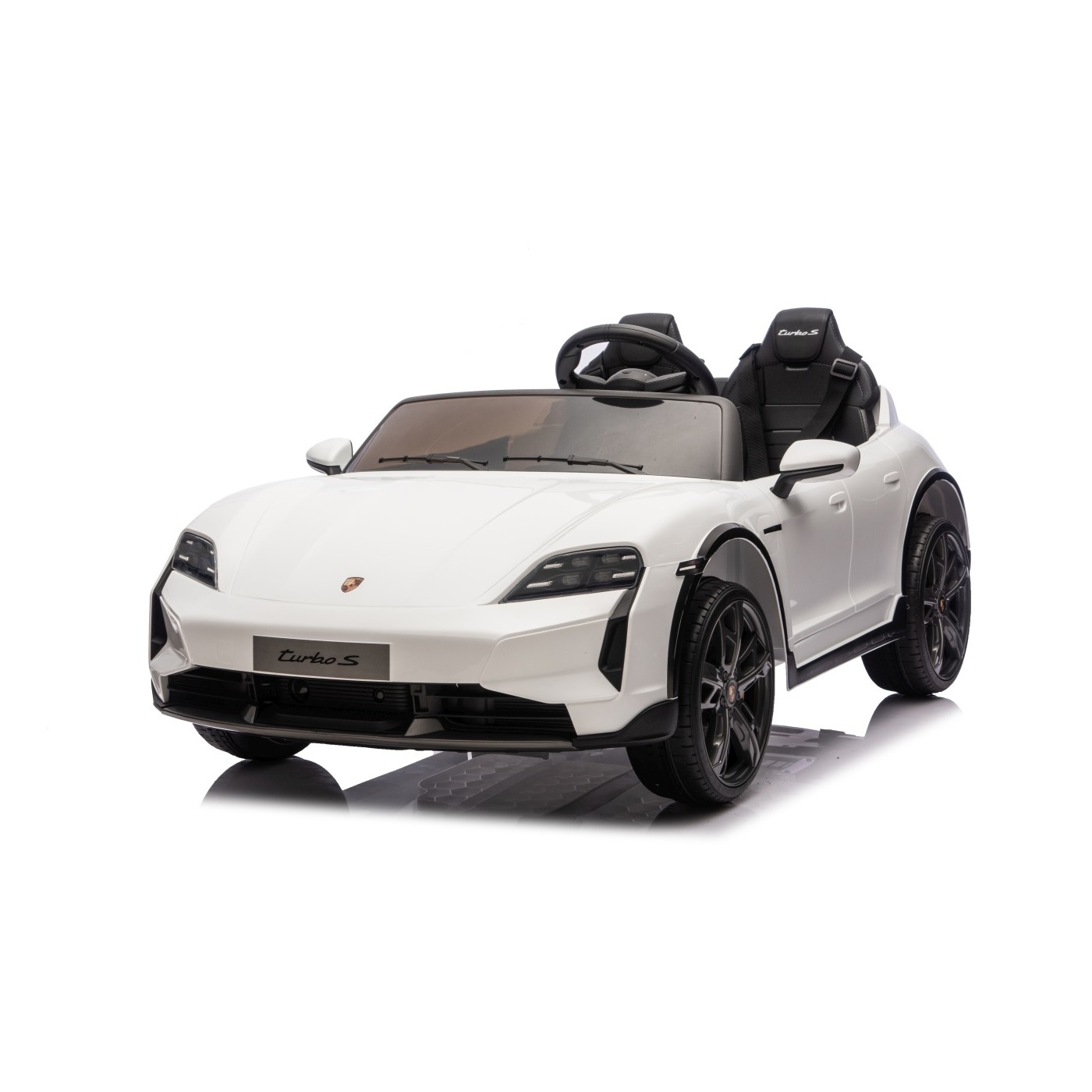 Elektrické autíčko Porsche Taycan Turbo S bílé