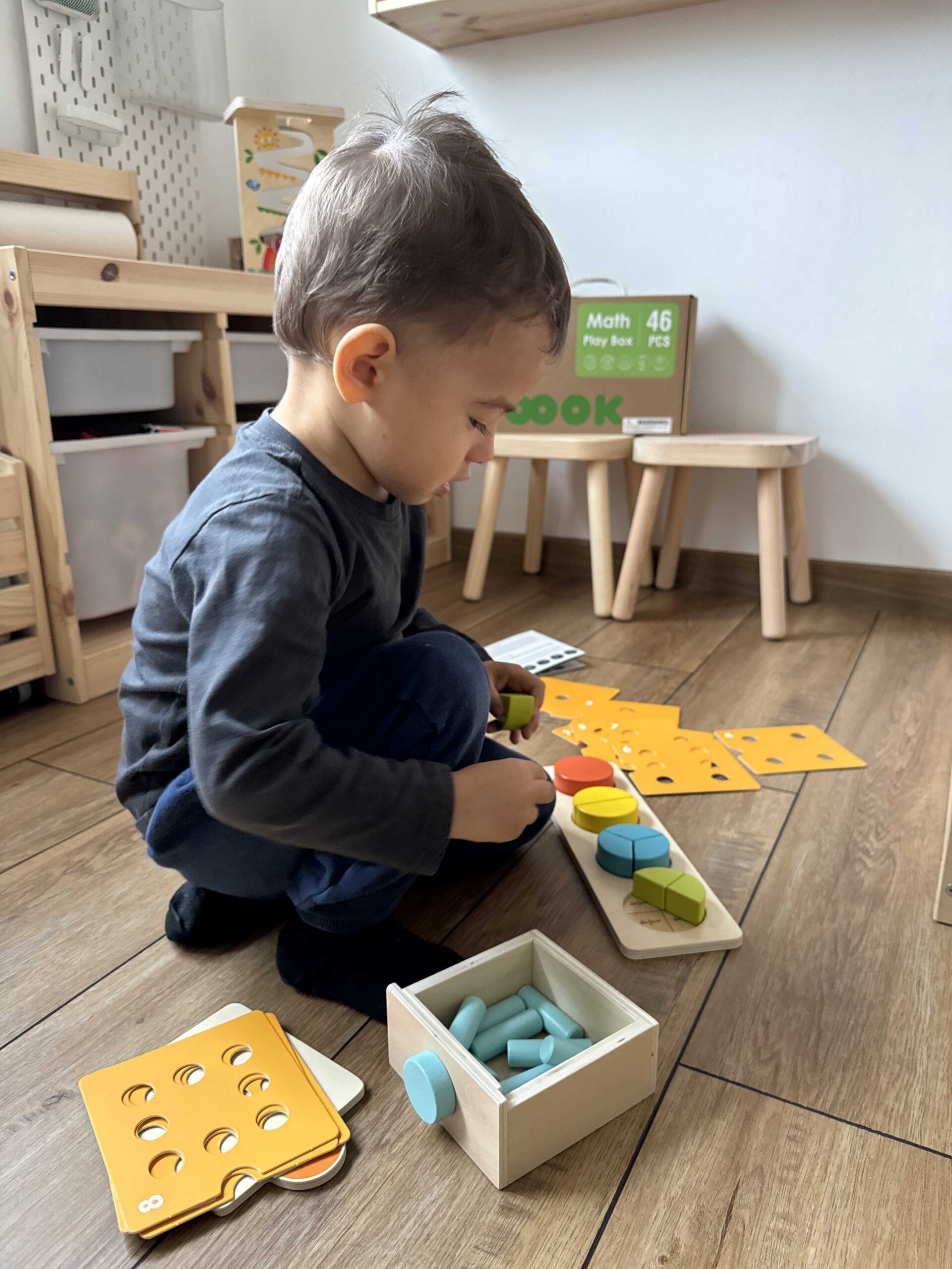 Mamido Montessori Matematický Box XXL 46ks Geometrické Tvary Barvy Čísla - Obrázek 2