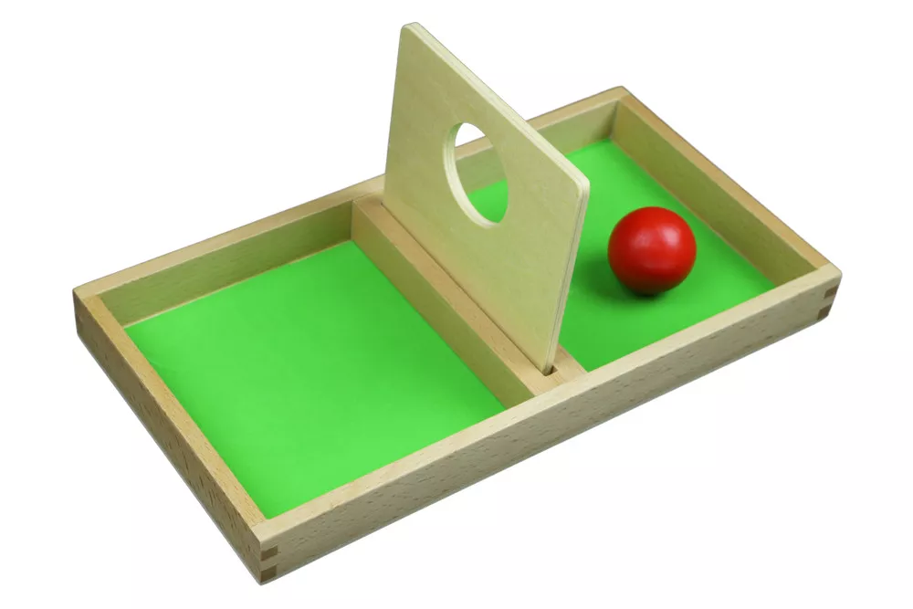 Moyo Montessori Moyo Montessori Deska s otvorem k prostrkávání míčku a disku - Obrázek 2