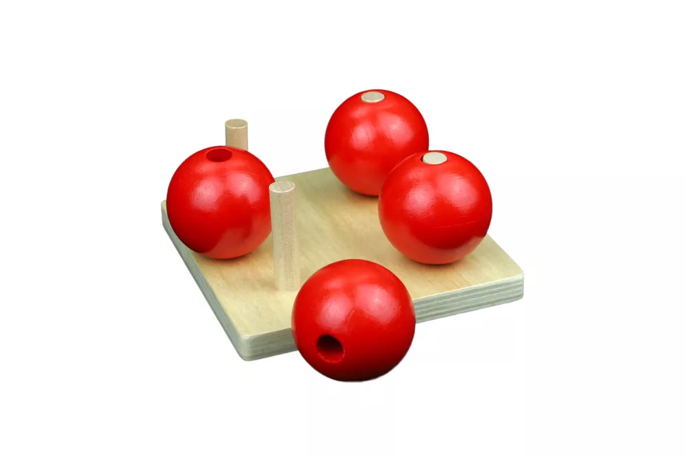Moyo Montessori Moyo Montessori Dřevěné koule na kolících - červené - Obrázek 2