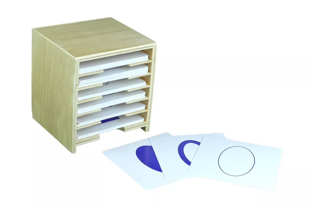 Moyo Montessori Moyo Montessori Komoda pro uložení geometrických karet - Obrázek 2
