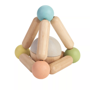 PlanToys PlanToys Tvarovací chrastítko - Triangle "PlanLifestyle"