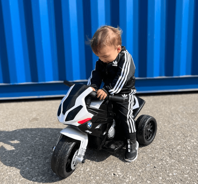 Dětská elektrická motorka BMW S1000RR tříkolka červená - Obrázek 2