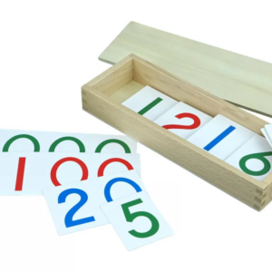 Moyo Montessori Moyo Montessori Velké papírové karty s čísly 1-9000