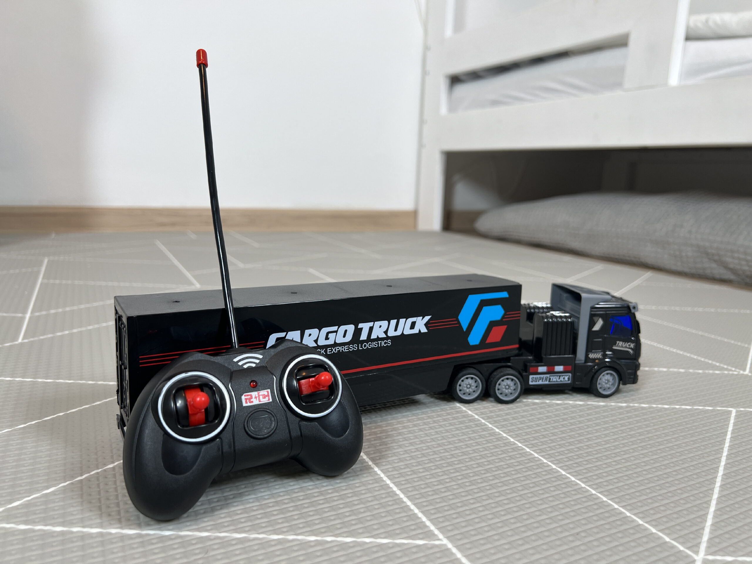 Mamido Nákladní auto Kamion na dálkové ovládání R/C 1:48 černé - Obrázek 2